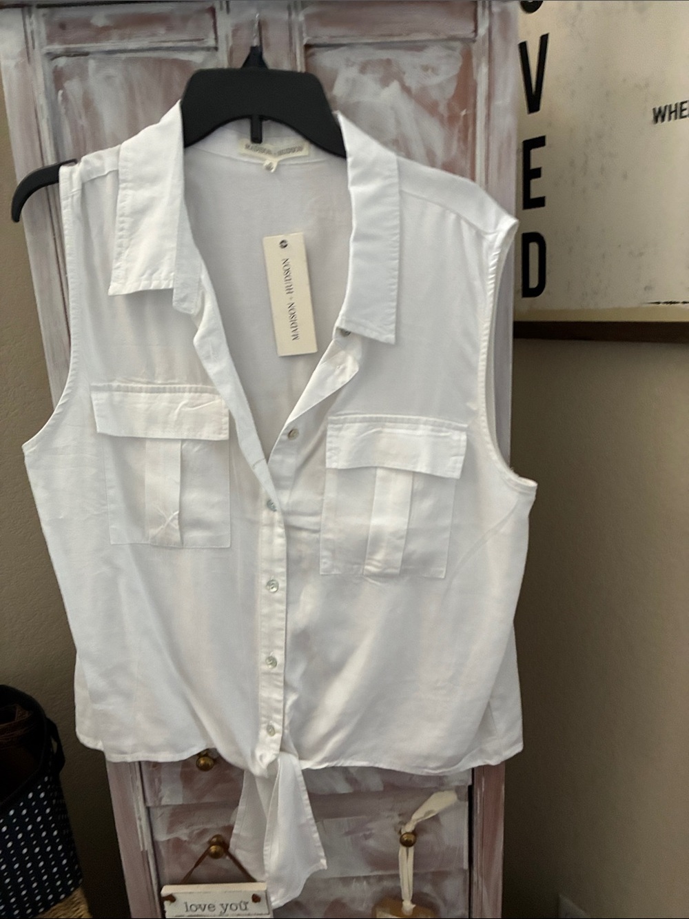Madison Marion White Sleeveless Button-Front Tie Tank